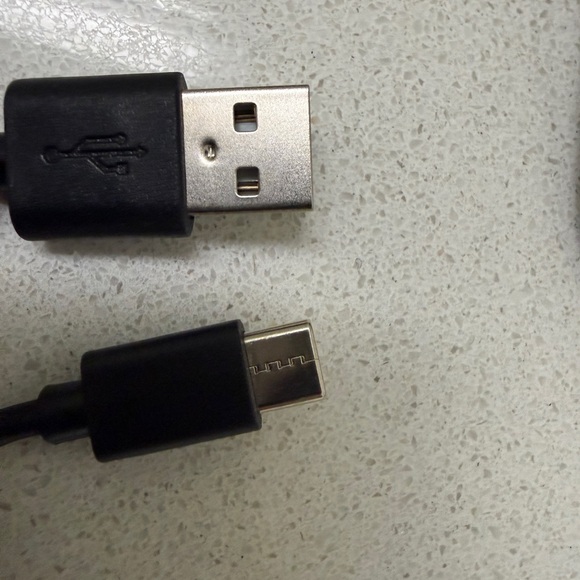 USB-A to USB-C Short Charging Cables 4” & 12” Lot of 2 - Picture 2 of 2